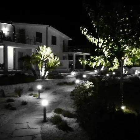 San Lorenzo Marzamemi Cecilia * Reitani
