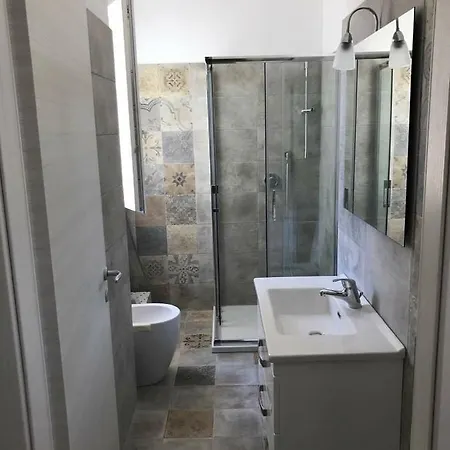 San Lorenzo Marzamemi Cecilia レイタニ